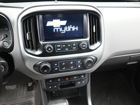 Used 2016 Chevrolet Colorado LT w/ Luxury Package, Chrome RWD image 17