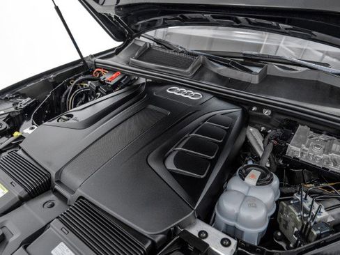 Used 2020 Audi Q7 2.0T Premium Plus w/ Premium Plus Package image 46