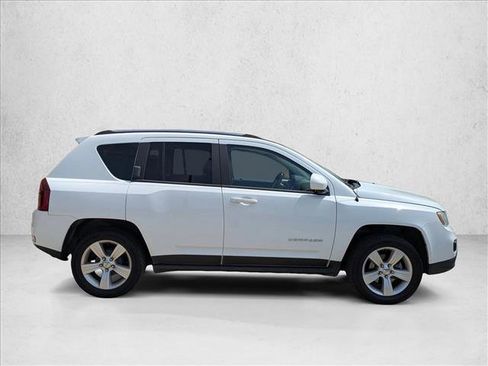 Used 2015 Jeep Compass High Altitude image 4