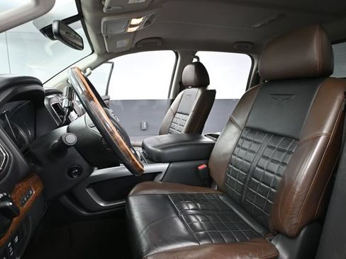 Used 2017 Nissan Titan Platinum Reserve AWD/4WD image 23