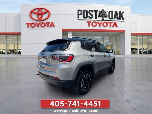 Used 2021 Jeep Compass Trailhawk AWD/4WD image 4