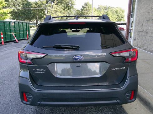 Used 2022 Subaru Outback Premium AWD/4WD image 6