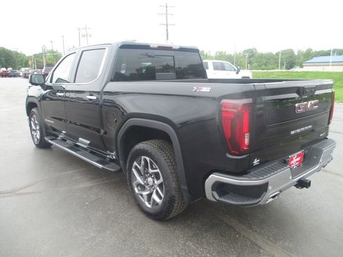 Used 2025 GMC Sierra 1500 SLT w/ SLT Premium Plus Package AWD/4WD image 9
