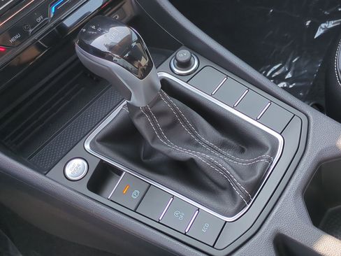 New 2025 Volkswagen Jetta SE image 15