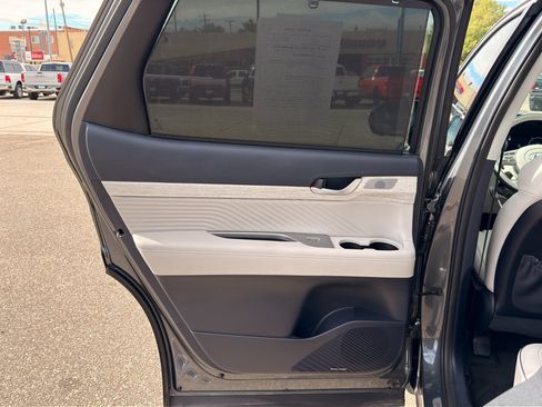 Used 2025 Hyundai Palisade Calligraphy AWD/4WD image 13