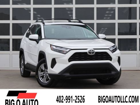 Used 2025 Toyota RAV4 XLE w/ Convenience Package AWD/4WD image 1