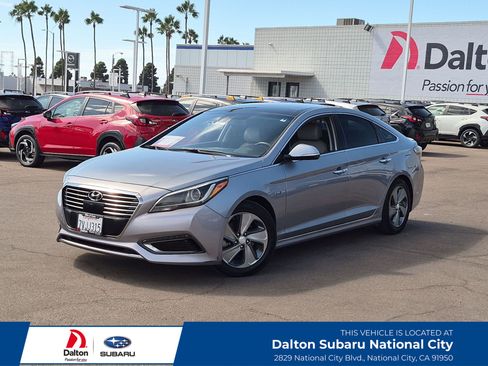 Used 2017 Hyundai Sonata Limited w/ Ultimate Package 02 FWD image 1