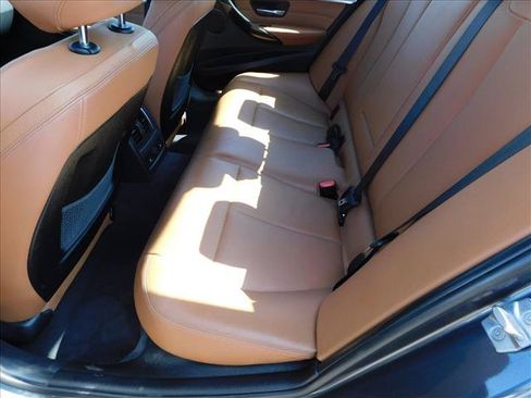 Used 2017 BMW 330i xDrive Sedan AWD/4WD image 27