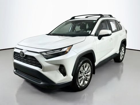 Used 2025 Toyota RAV4 XLE Premium FWD image 3