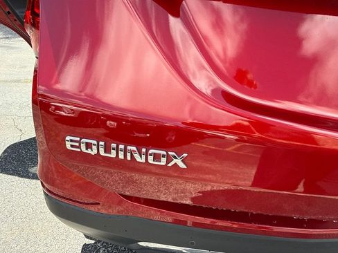 Used 2024 Chevrolet Equinox LT AWD/4WD image 17