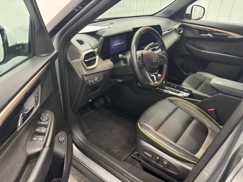 Used 2025 Chevrolet TrailBlazer ACTIV w/ Convenience Package FWD image 15
