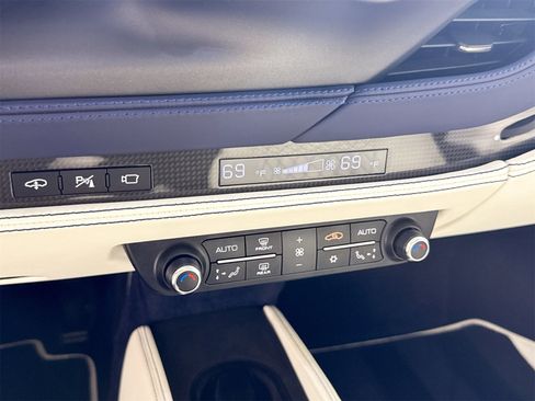 Certified 2022 Ferrari F8 Tributo image 12