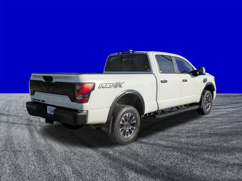Used 2023 Nissan Titan PRO-4X AWD/4WD image 4