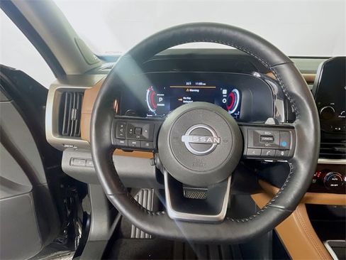 Used 2024 Nissan Pathfinder Platinum w/ Cargo Package image 12