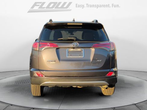 Used 2018 Toyota RAV4 XLE image 7