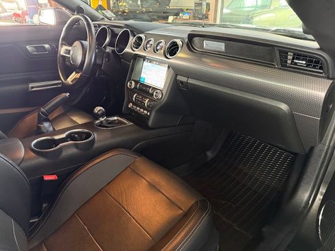 Used 2019 Ford Mustang GT Premium w/ GT Performance Package RWD image 12