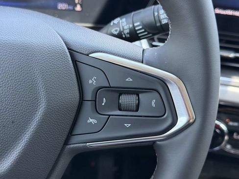 New 2026 Chevrolet Trax LT w/ LT Convenience Package FWD image 9