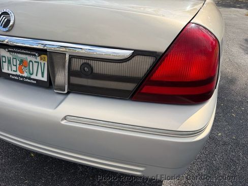 Used 2010 Mercury Grand Marquis LS image 22