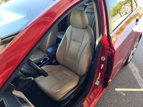 Used 2013 Hyundai Elantra GT w/ Tech Pkg FWD image 18