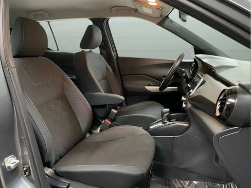 Used 2019 Nissan Kicks SV FWD image 14