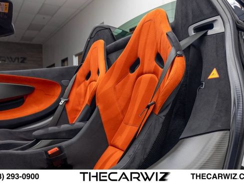 Used 2020 McLaren 600LT Spider RWD image 43