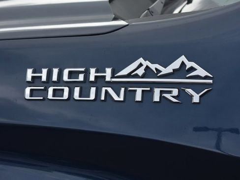 Used 2021 Chevrolet Silverado 1500 High Country w/ Technology Package AWD/4WD image 7