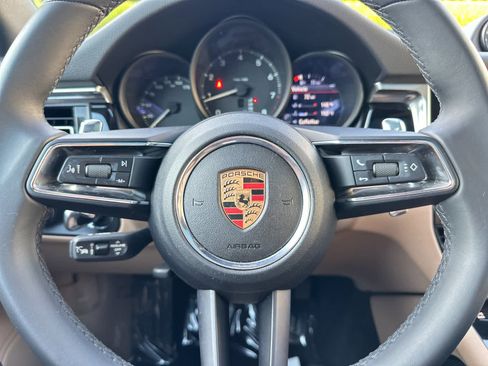 Certified 2025 Porsche Macan AWD/4WD image 25