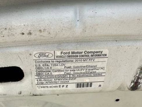 Used 2010 Ford Crown Victoria Police Interceptor image 19