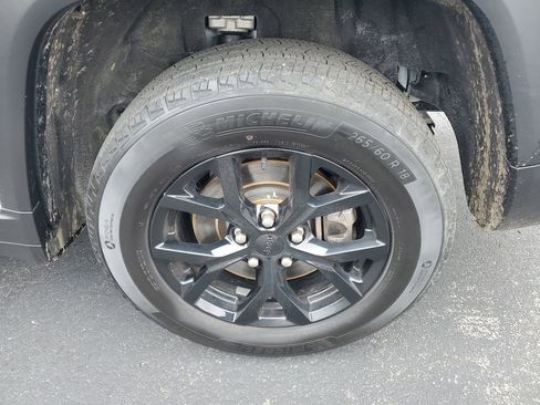 Used 2024 Jeep Grand Cherokee L Laredo image 34