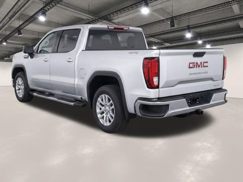 Used 2020 GMC Sierra 1500 SLE w/ SLE Value Package AWD/4WD image 8