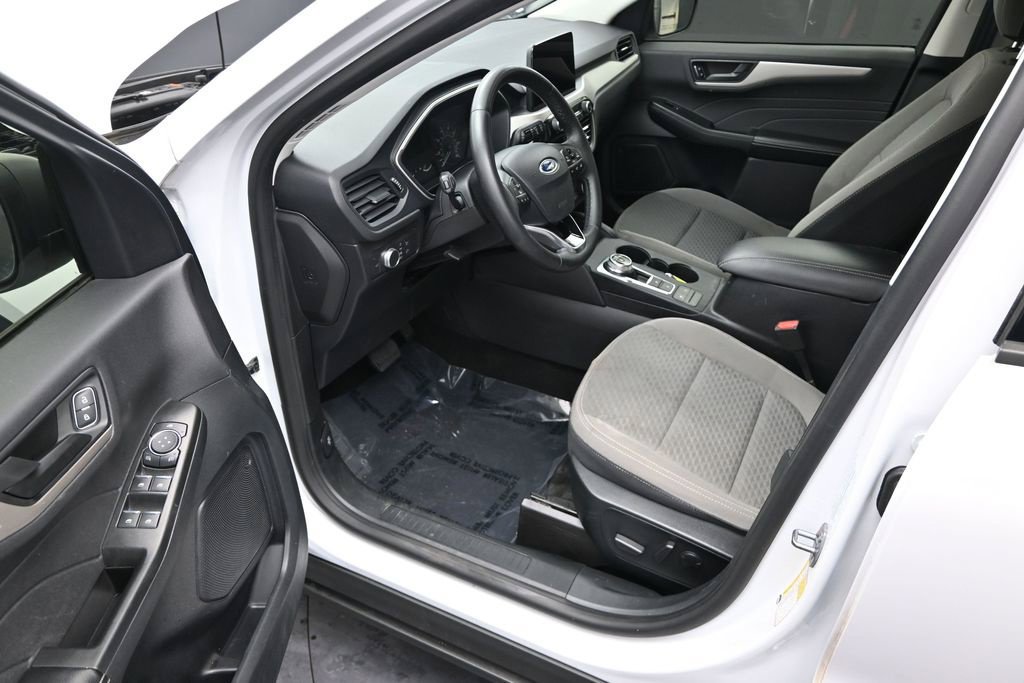 Used 2022 Ford Escape SE w/ Convenience Package FWD image 19