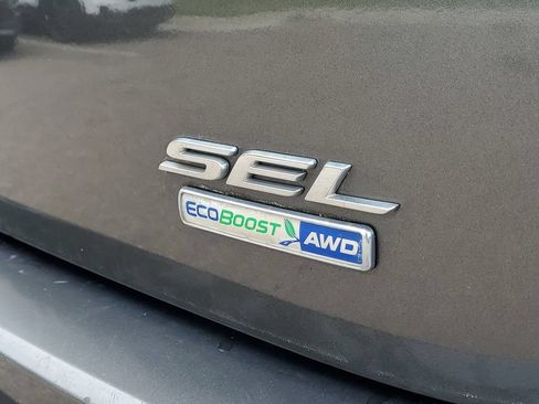 Used 2016 Ford Edge SEL w/ Equipment Group 201A AWD/4WD image 6