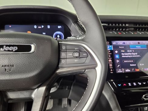 New 2026 Jeep Grand Cherokee Limited w/ Limited Altitude Package RWD image 17