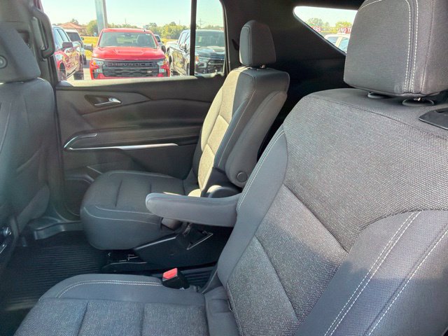 Used 2025 Chevrolet Traverse LT w/ Midnight/Sport Edition FWD image 23