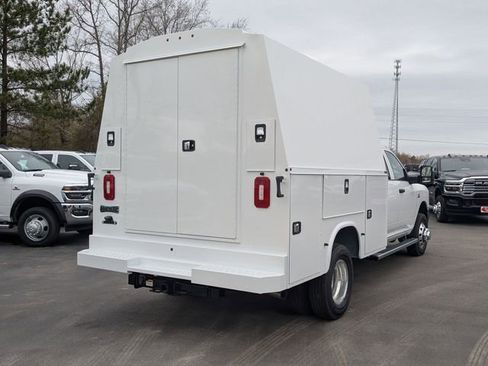 New 2026 RAM 3500 Tradesman w/ Chrome Appearance Group image 7