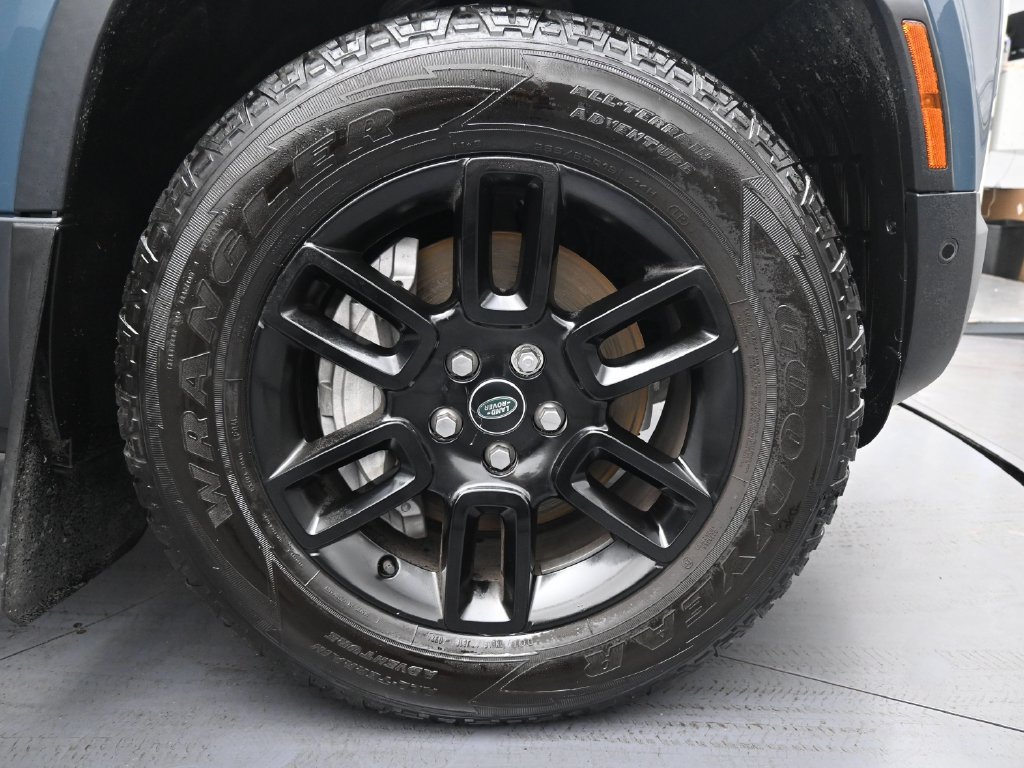 Used 2024 Land Rover Defender 110 S AWD/4WD image 31