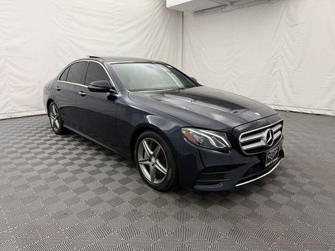 Used 2017 Mercedes-Benz E 300 4MATIC image 4