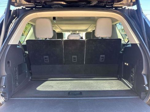 Certified 2025 Ford Expedition Active AWD/4WD image 8