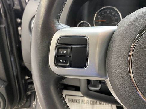 Used 2017 Jeep Compass High Altitude image 25