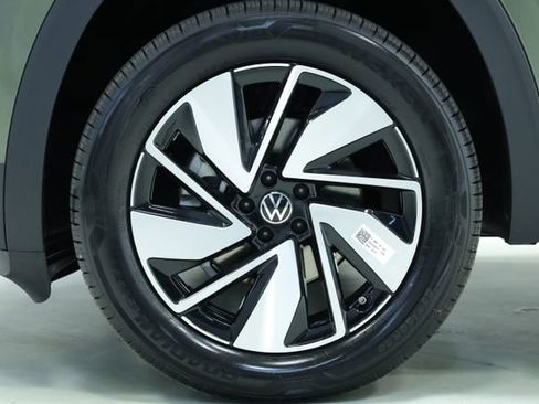 New 2026 Volkswagen Atlas SE FWD image 8
