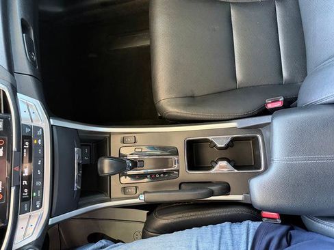 Used 2015 Honda Accord EX-L image 18