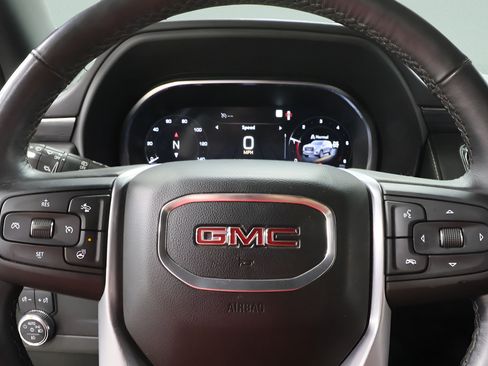 Used 2022 GMC Yukon SLT w/ SLT Luxury Package AWD/4WD image 15