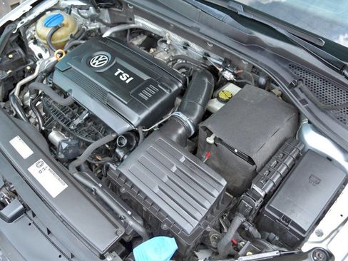 Used 2017 Volkswagen GTI S image 22