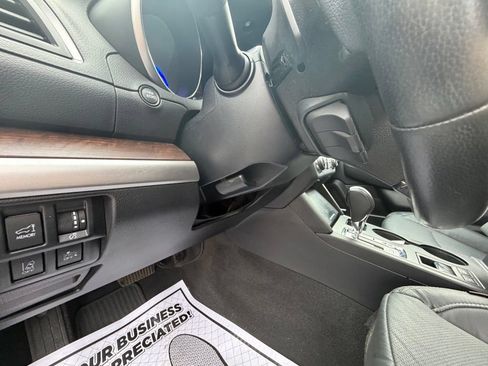 Used 2017 Subaru Outback 2.5i Limited AWD/4WD image 24