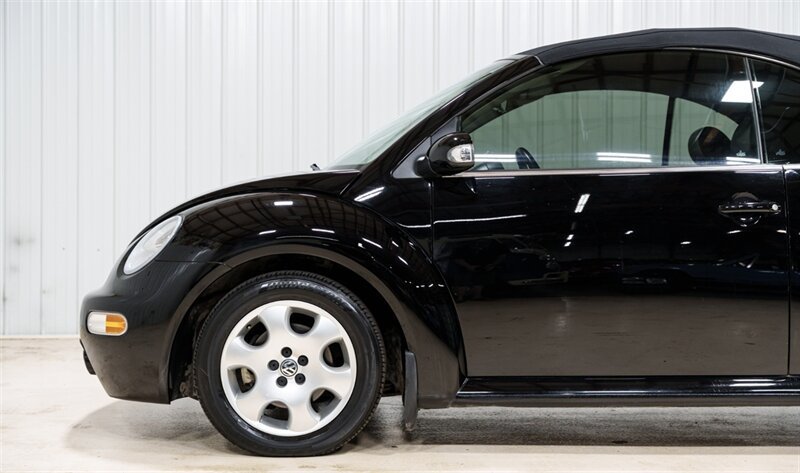 Used 2003 Volkswagen Beetle GLS FWD image 3