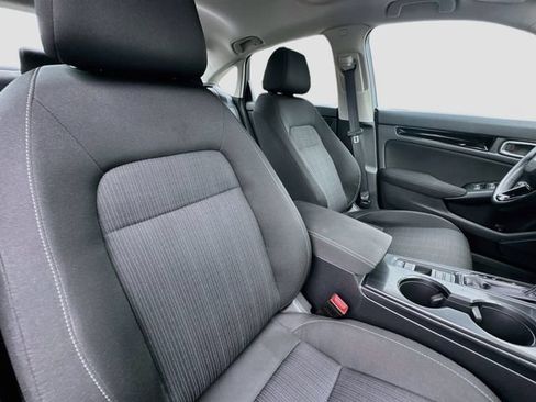 Certified 2024 Honda Civic EX image 32