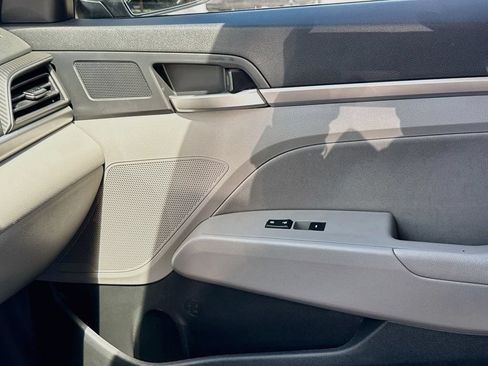 Used 2020 Hyundai Elantra Value Edition FWD image 18