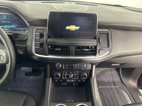 Certified 2024 Chevrolet Tahoe Z71 w/ Luxury Package image 18