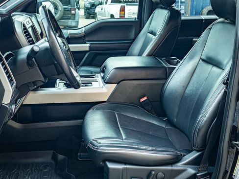 Used 2019 Ford F150 Lariat image 28