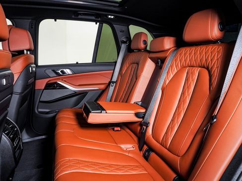 Used 2024 BMW X5 xDrive40i w/ Executive Package image 17